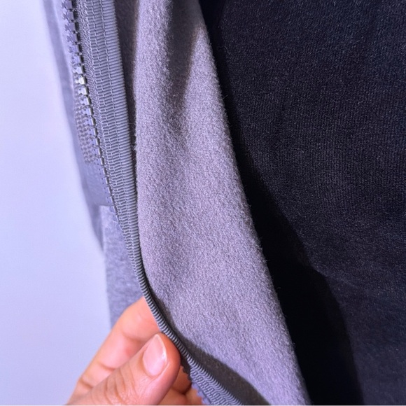 Athleta Triumph Hoodie Sweatshirt Womens Light Fog Grey - Picture 7 of 14